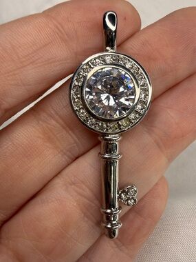 4ct Key to my Heart Swarovski silver pendant